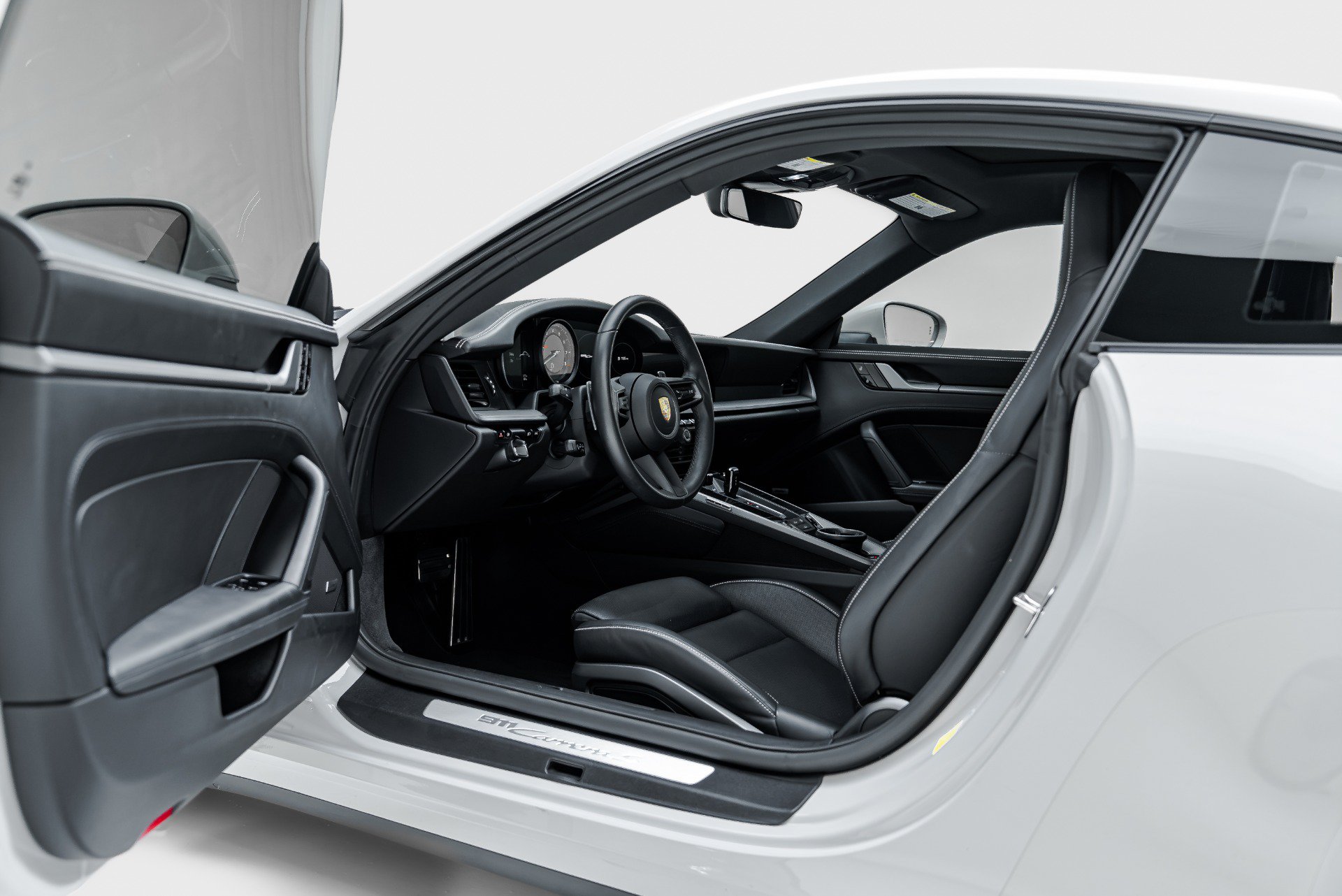 Used 2020 Porsche 911 Carrera S RWD image 3