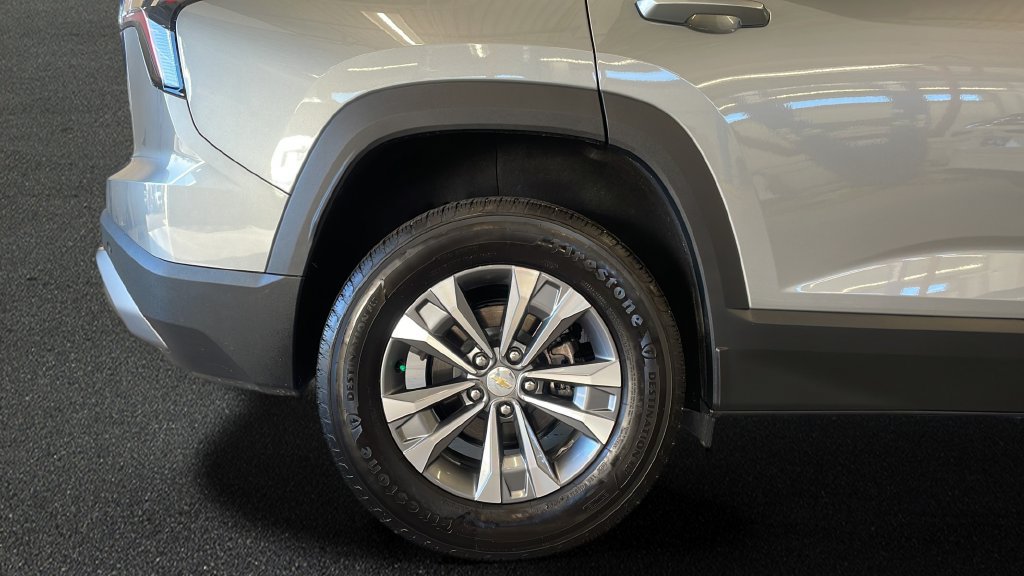 Used 2026 Chevrolet Equinox LT w/ Convenience Package II FWD image 24