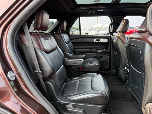 Certified 2020 Ford Explorer Platinum w/ Premium Technology Package AWD/4WD image 17