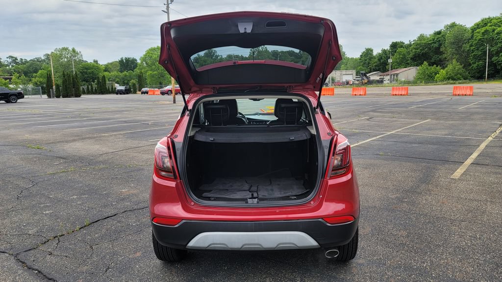 Used 2019 Buick Encore Essence w/ LPO, Road Trip Package FWD image 11