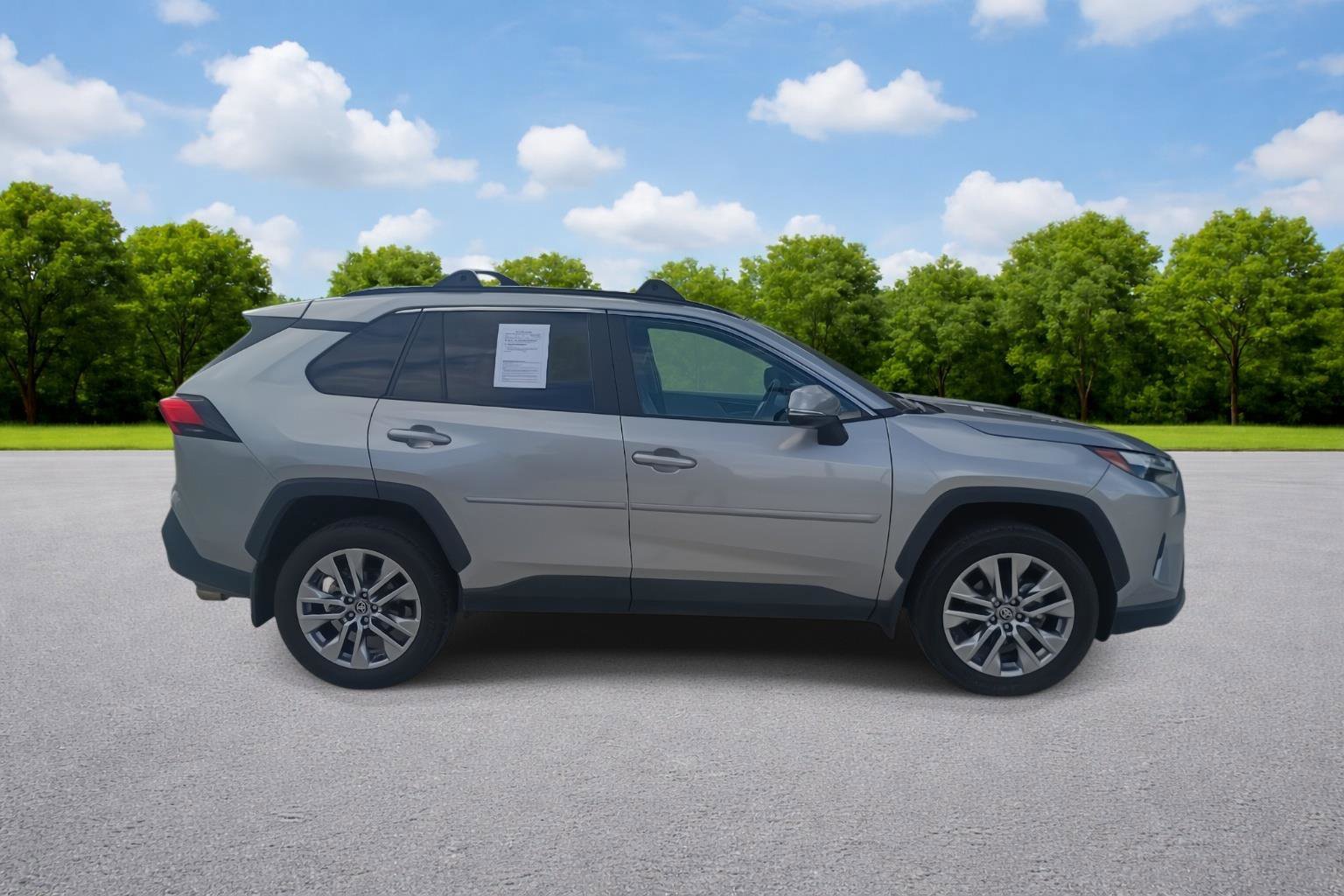 Used 2024 Toyota RAV4 XLE Premium FWD image 8