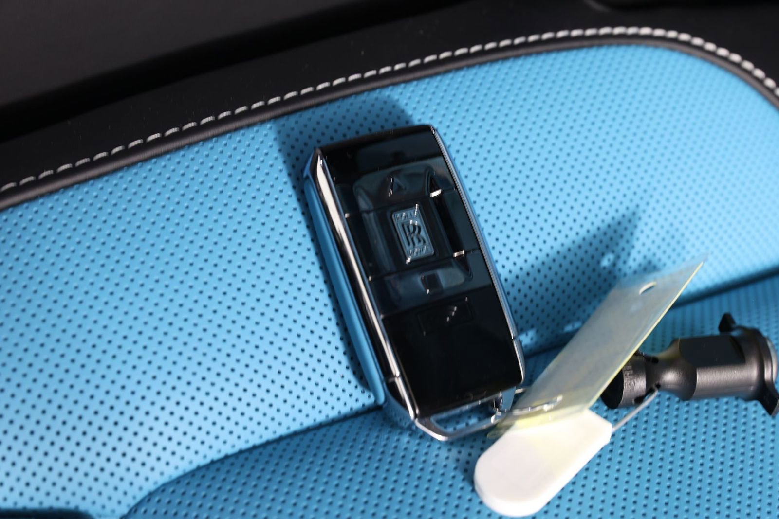 New 2026 Rolls-Royce Cullinan Black Badge image 38