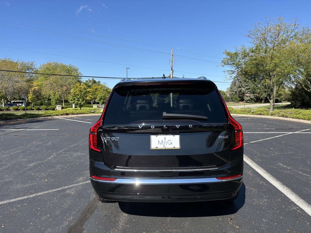 New 2026 Volvo XC90 B6 Plus w/ Protection Package Premier image 6