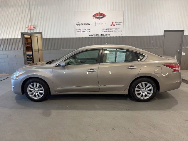 Used 2015 Nissan Altima 2.5 S w/ Power Driver Seat Package FWD image 6
