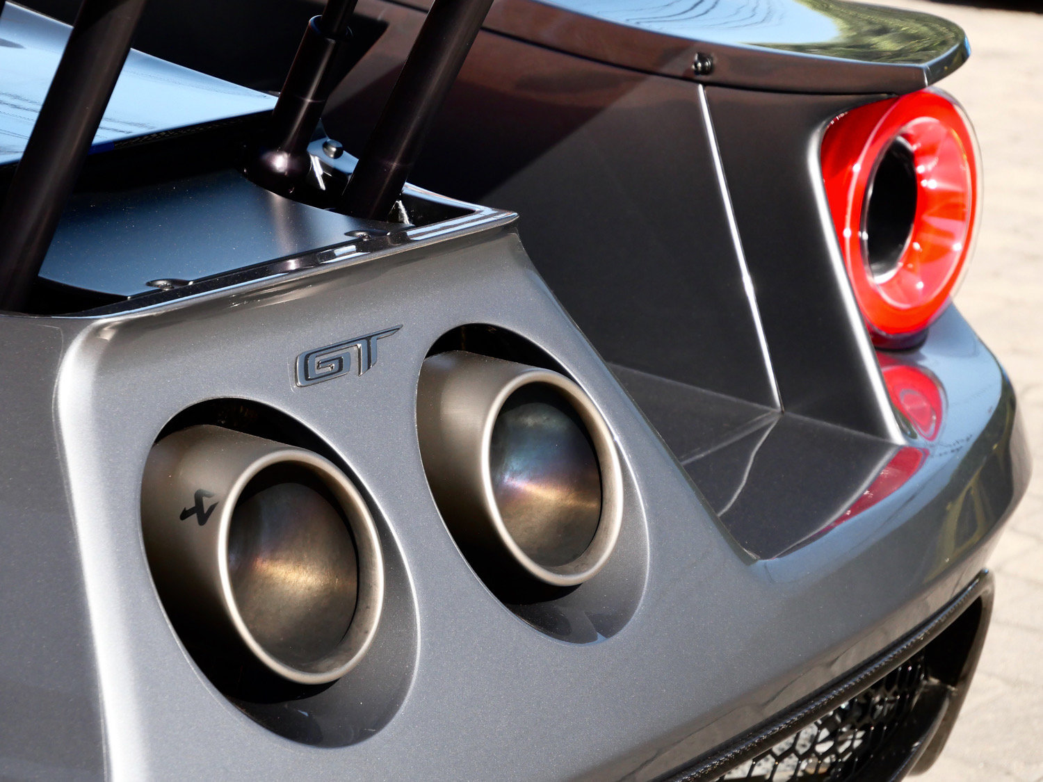 Used 2020 Ford GT Carbon Series RWD image 24