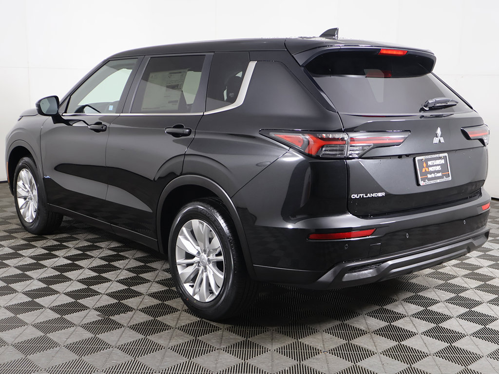 New 2026 Mitsubishi Outlander ES AWD/4WD image 10