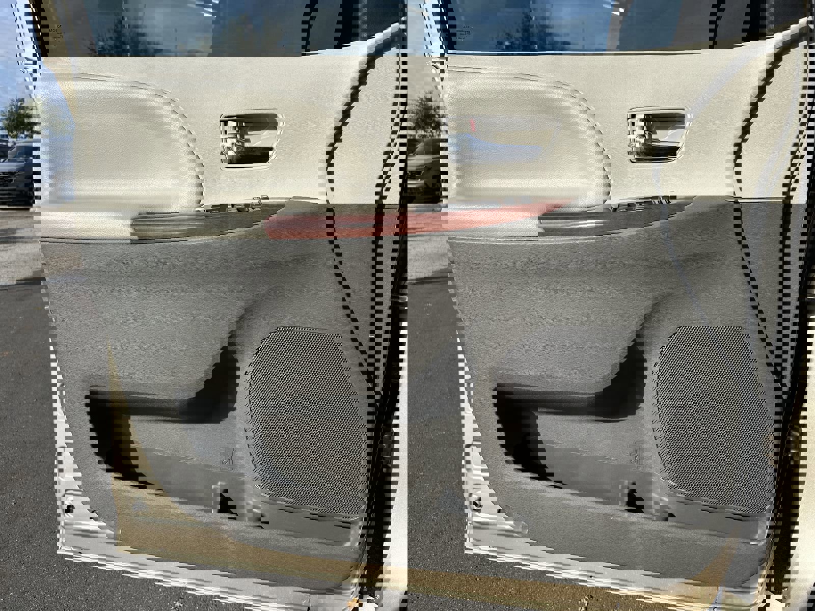 Used 2014 Toyota Sienna XLE image 16