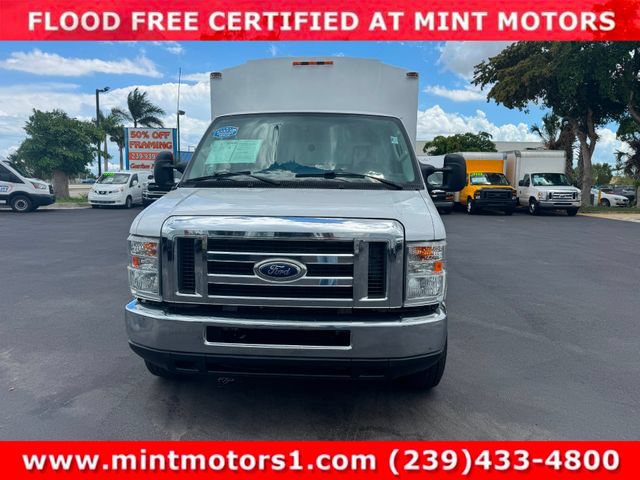 Used 2015 Ford E-350 and Econoline 350 Super Duty w/ Power Windows & Locks Group RWD image 8