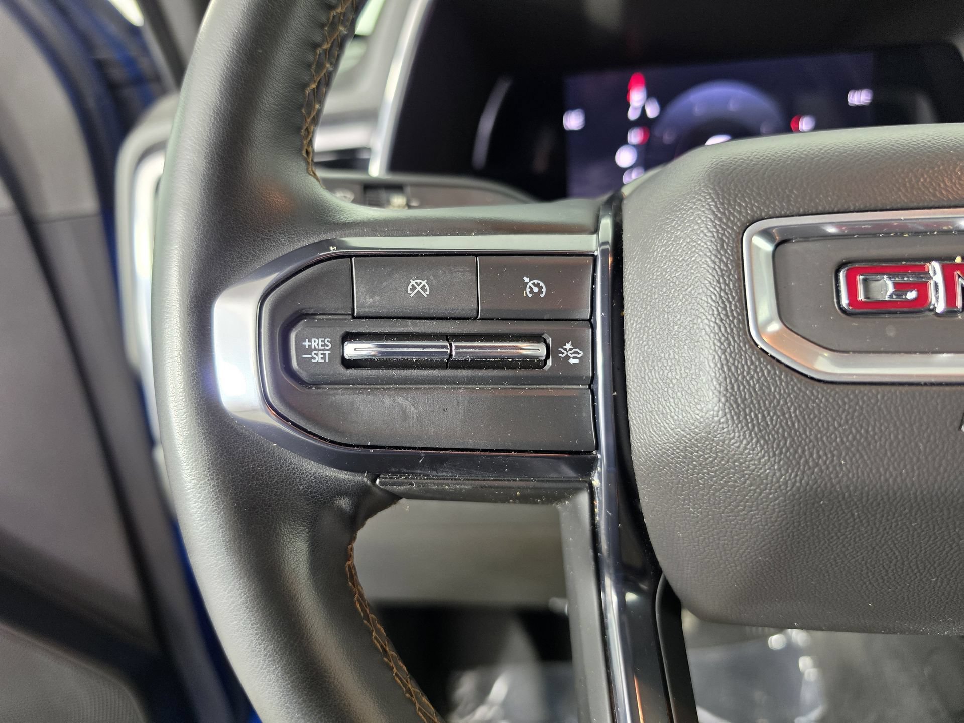 Used 2023 GMC Canyon AT4 w/ AT4 Premium Package AWD/4WD image 23