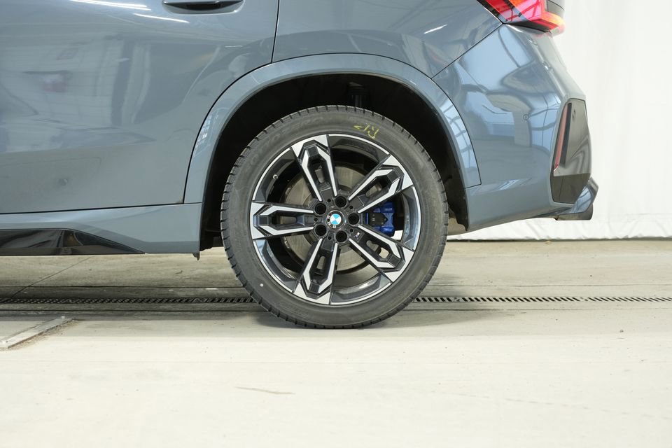 Used 2025 BMW X1 M35i w/ Premium Package image 40