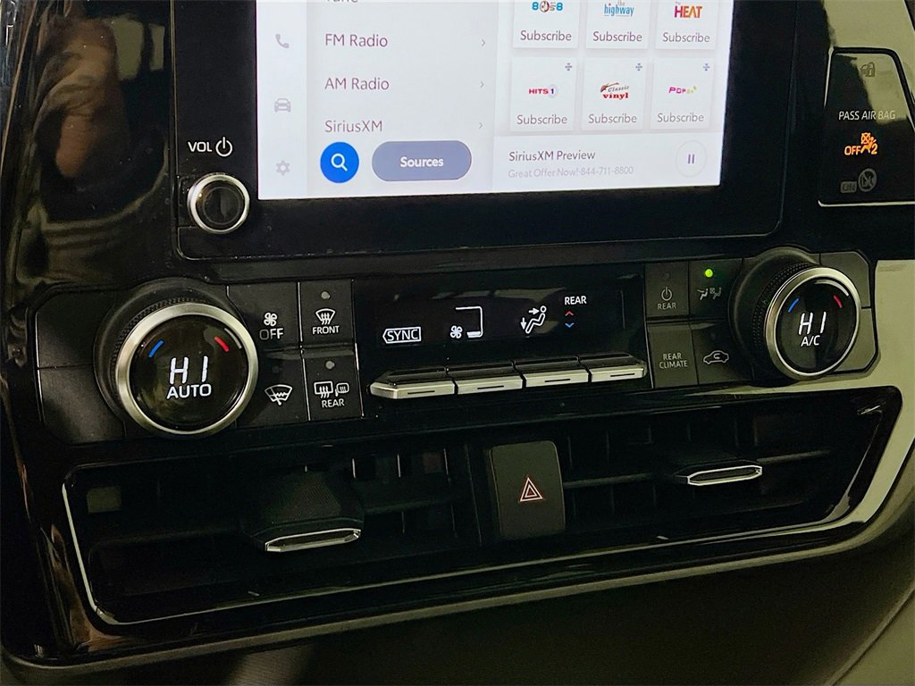 Used 2023 Toyota Highlander L image 15