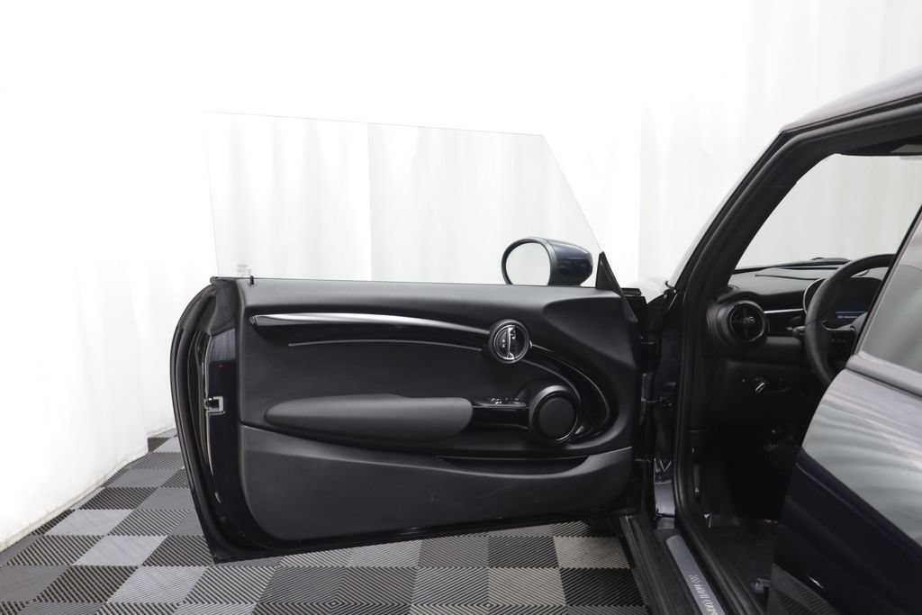 Used 2023 MINI Cooper S FWD image 4