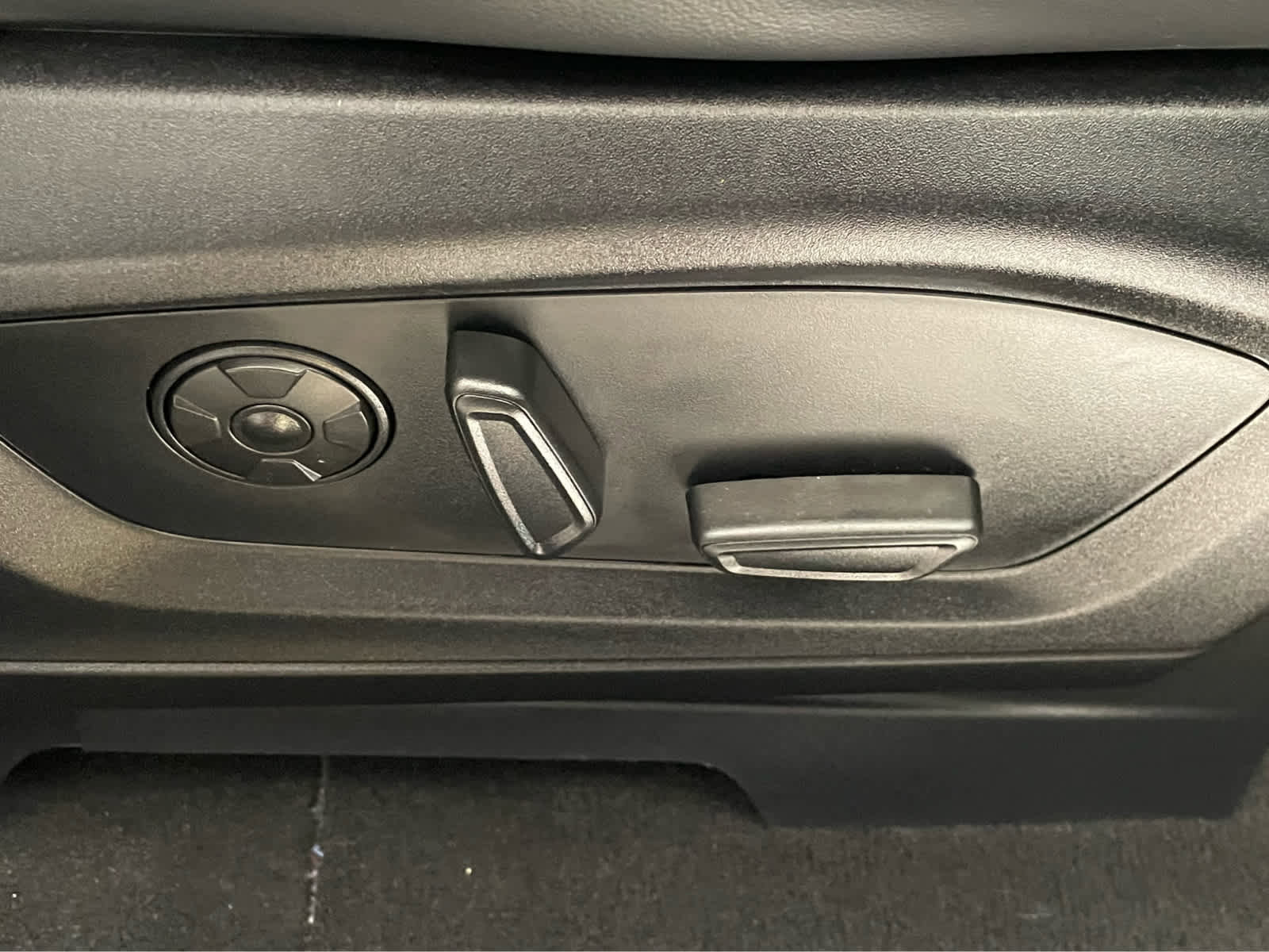 Used 2025 Ford Explorer ST w/ Sun And Sound Package AWD/4WD image 42