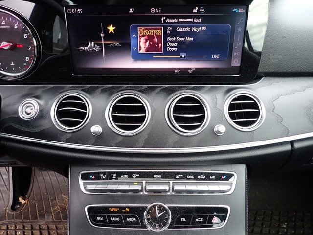 Used 2019 Mercedes-Benz E 300 4MATIC image 14