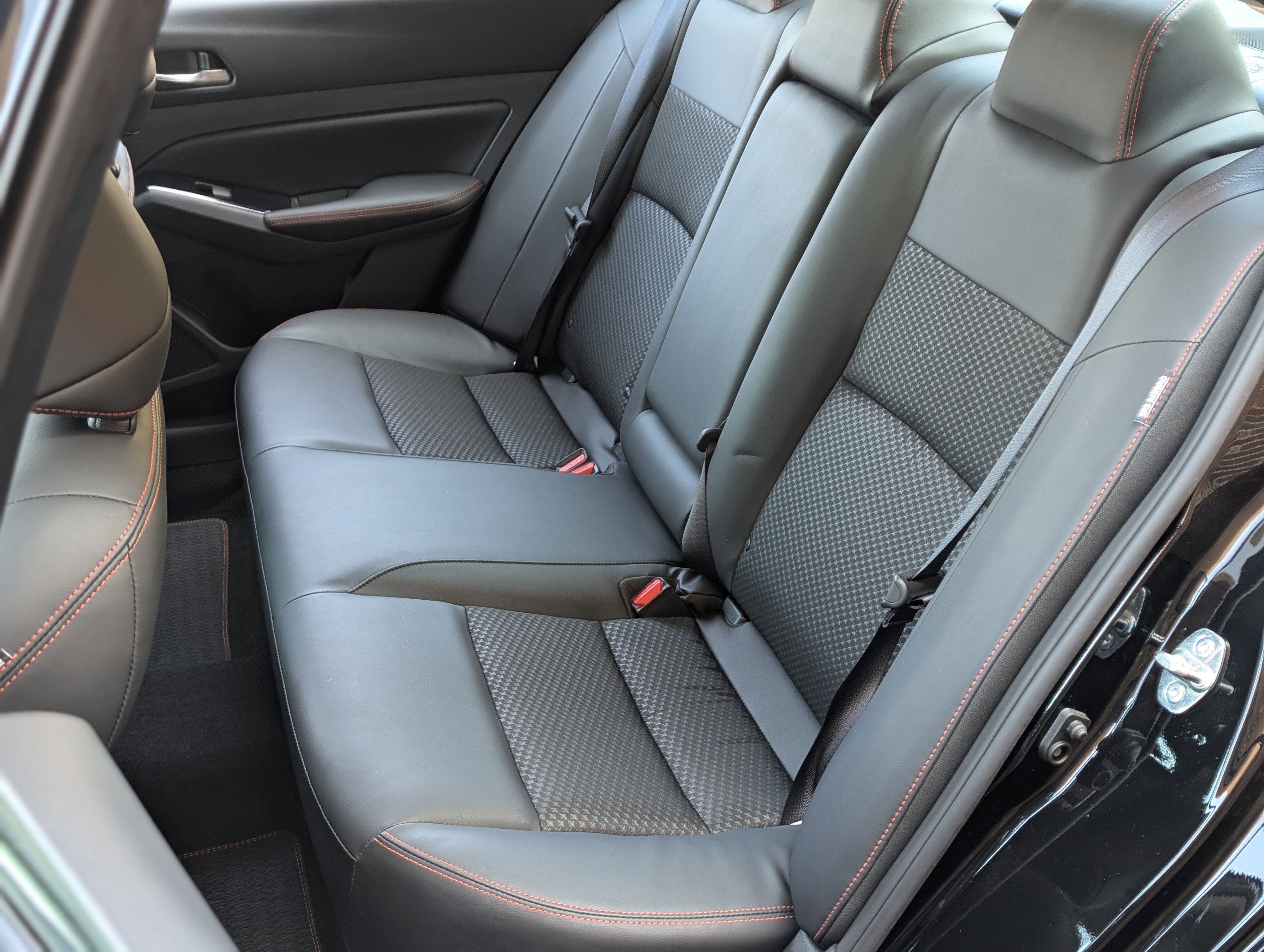 Used 2024 Nissan Altima 2.5 SR FWD image 17