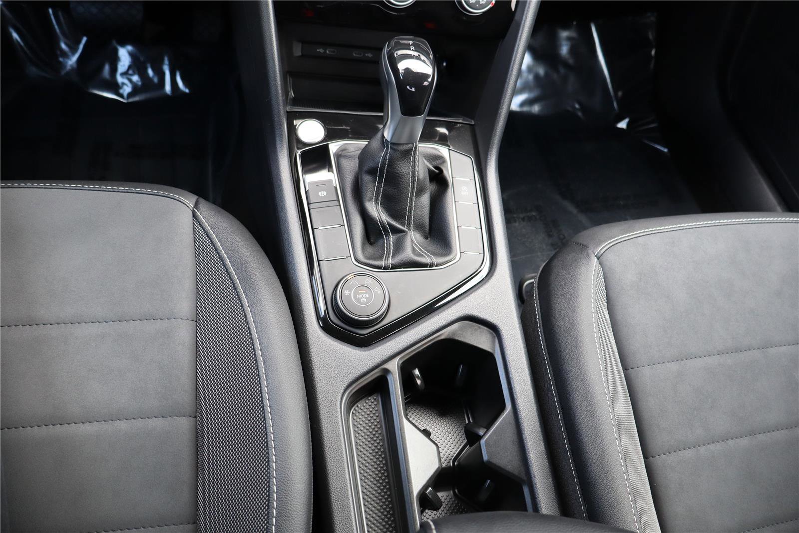 Certified 2023 Volkswagen Taos SE image 23