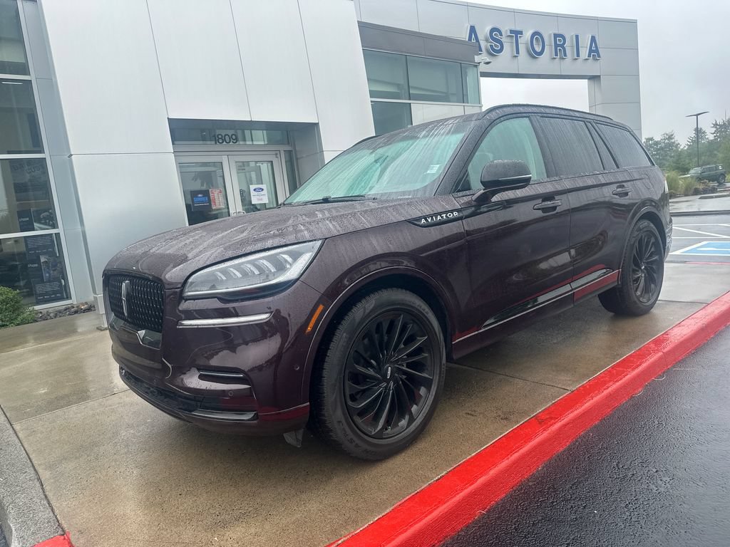 Used 2023 Lincoln Aviator Reserve w/ Equipment Group 201A AWD/4WD image 8