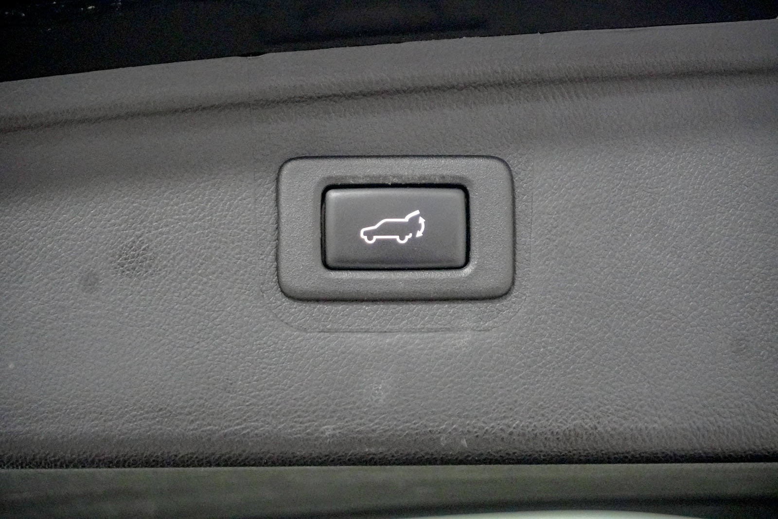 Used 2019 Subaru Outback 3.6R Touring w/ Popular Package #3A AWD/4WD image 10