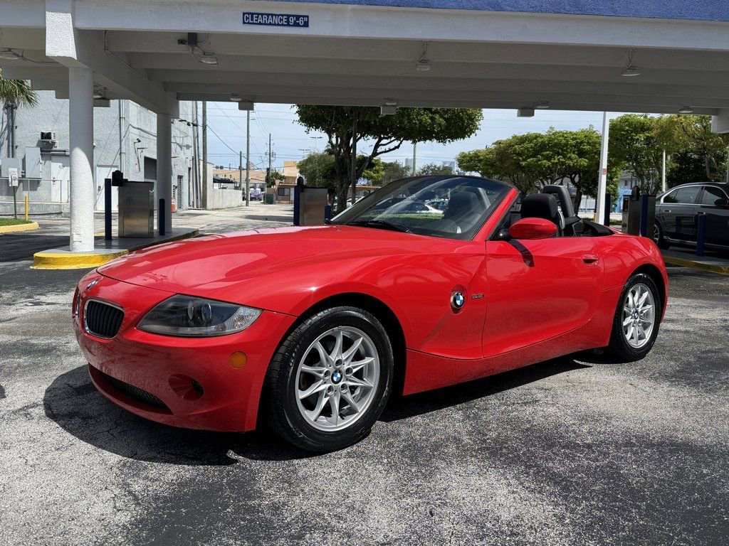 Used 2005 BMW Z4 2.5i image 2