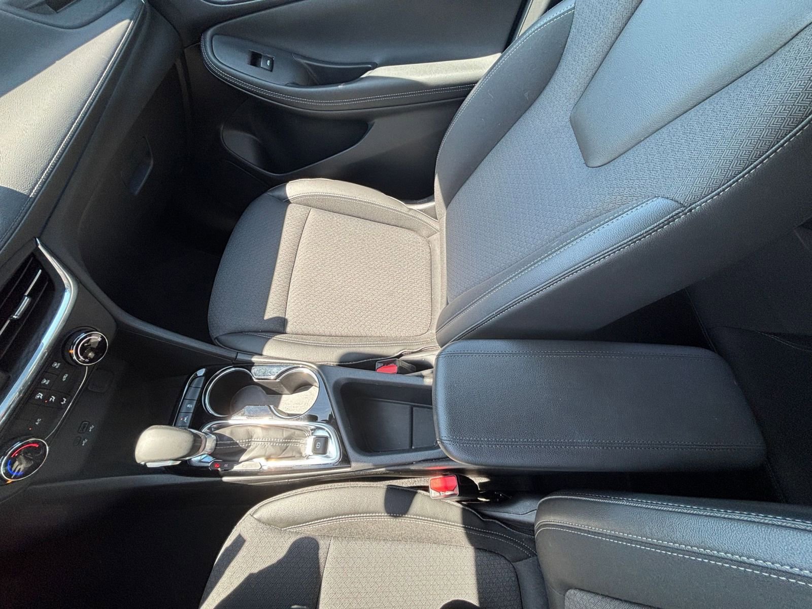 Used 2025 Buick Encore GX Preferred FWD image 36