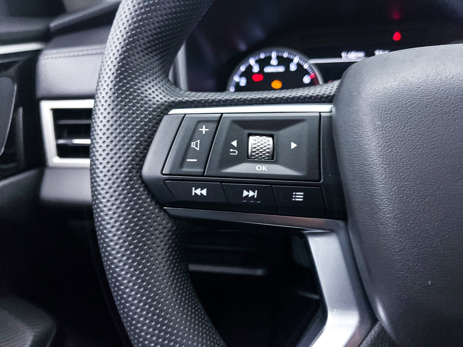 New 2025 Mitsubishi Outlander ES FWD image 22
