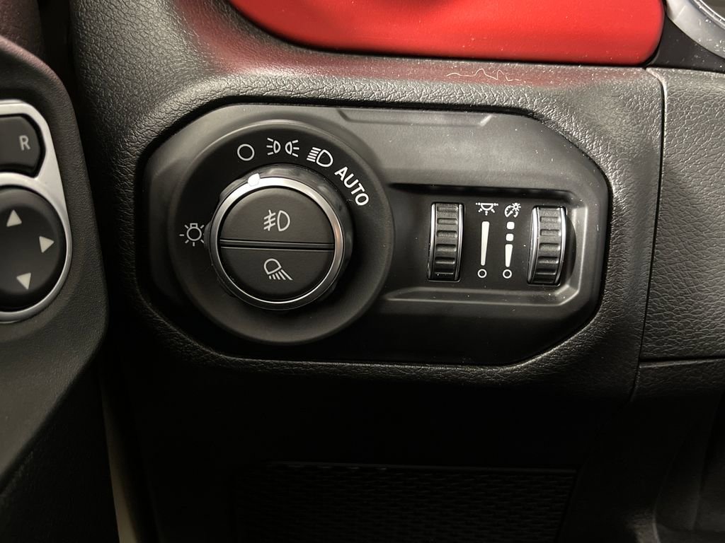 Used 2020 Jeep Gladiator Rubicon AWD/4WD image 30