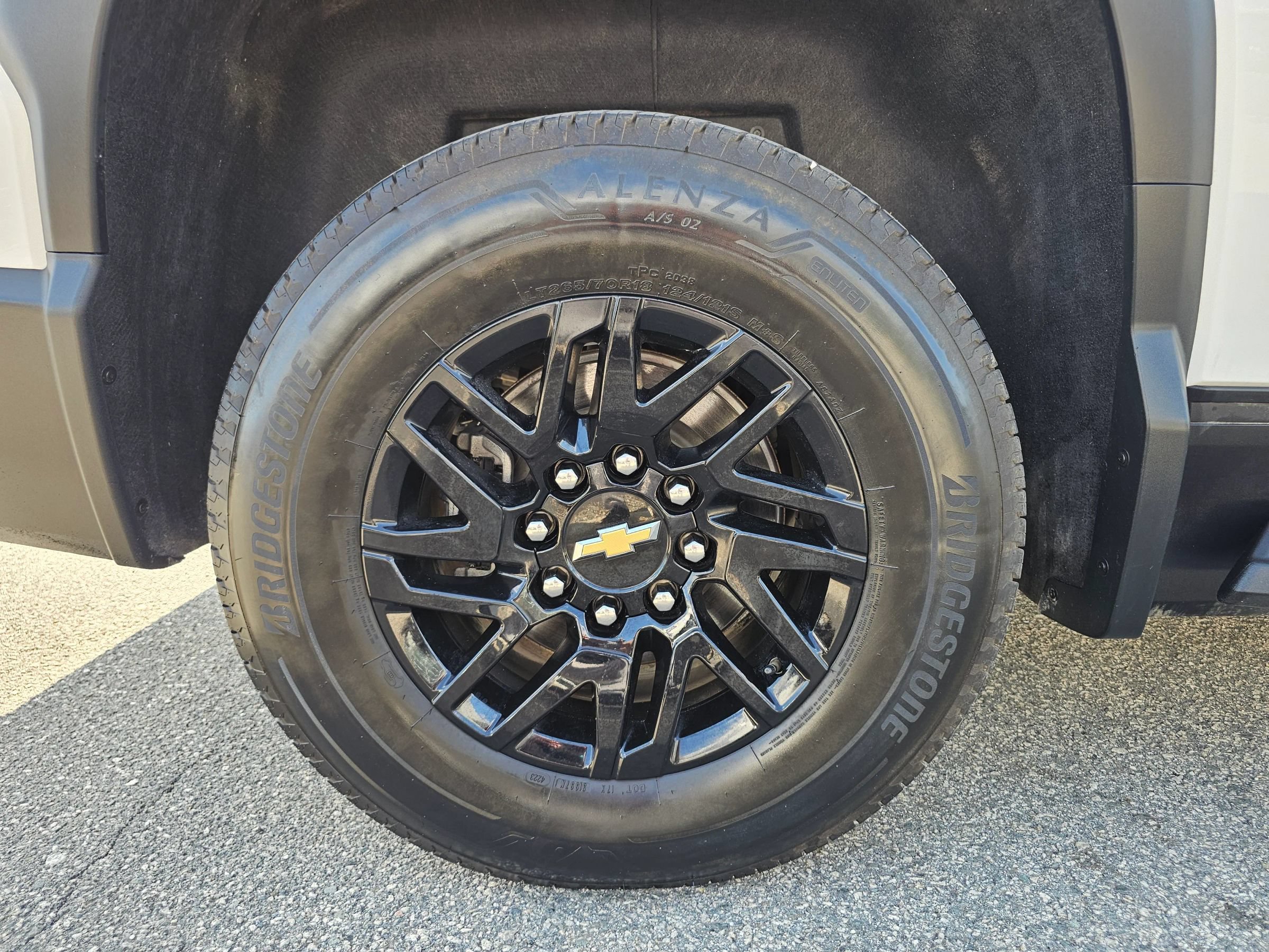 Used 2024 Chevrolet Silverado EV W/T AWD/4WD image 33