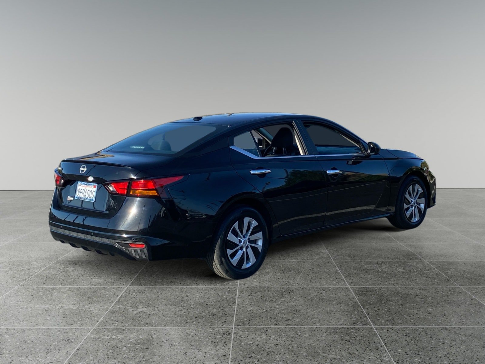 Used 2025 Nissan Altima 2.5 S FWD image 5