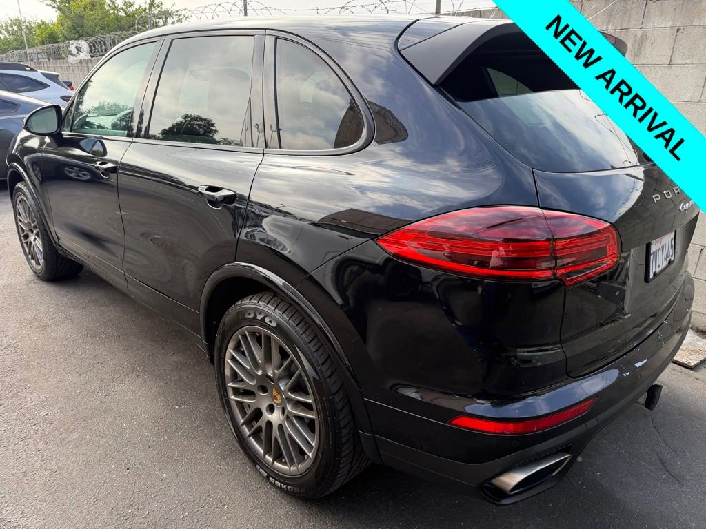 Used 2017 Porsche Cayenne Platinum Edition AWD/4WD image 4