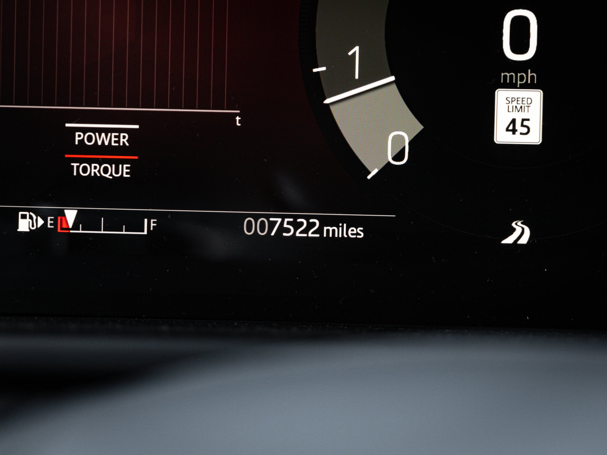 Used 2025 Land Rover Defender 110 image 24