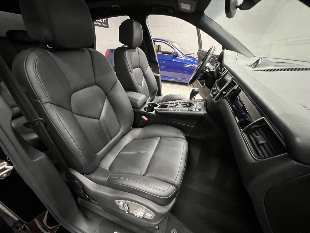 Used 2015 Porsche Macan S image 34