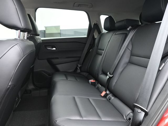Certified 2026 Nissan Rogue Dark Armor FWD image 11