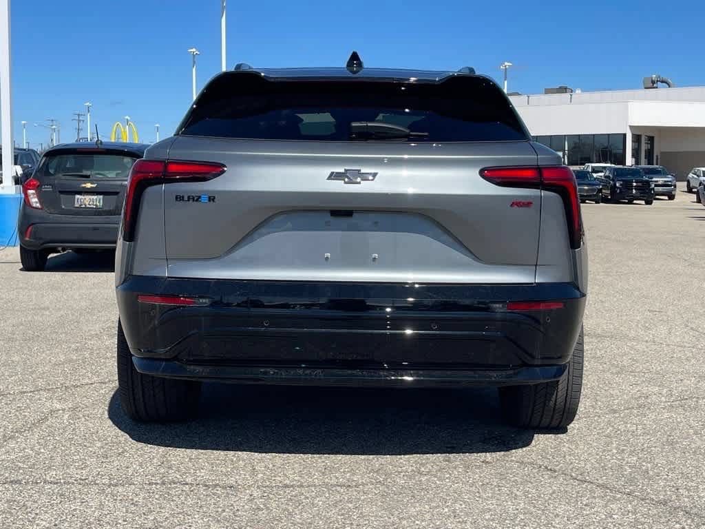 New 2025 Chevrolet Blazer EV RS RWD image 16