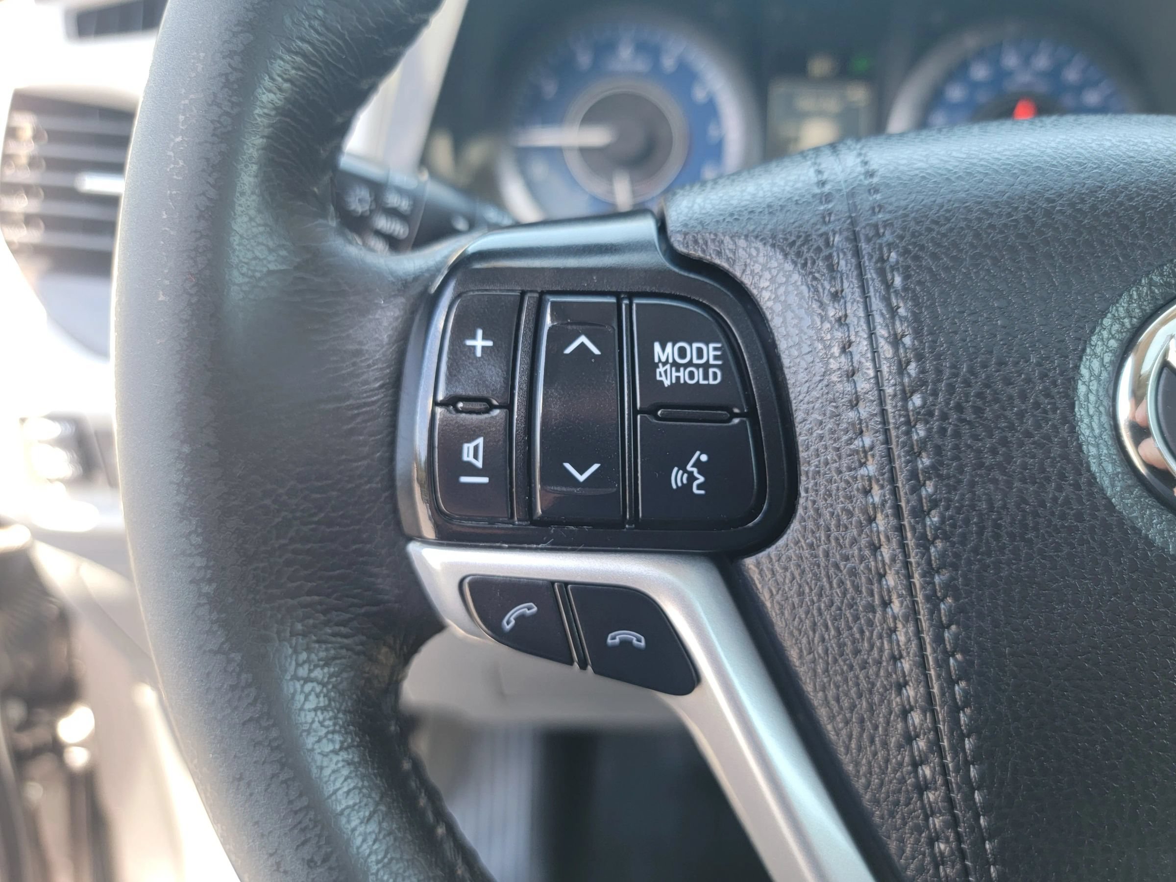 Used 2020 Toyota Sienna XLE AWD/4WD image 26
