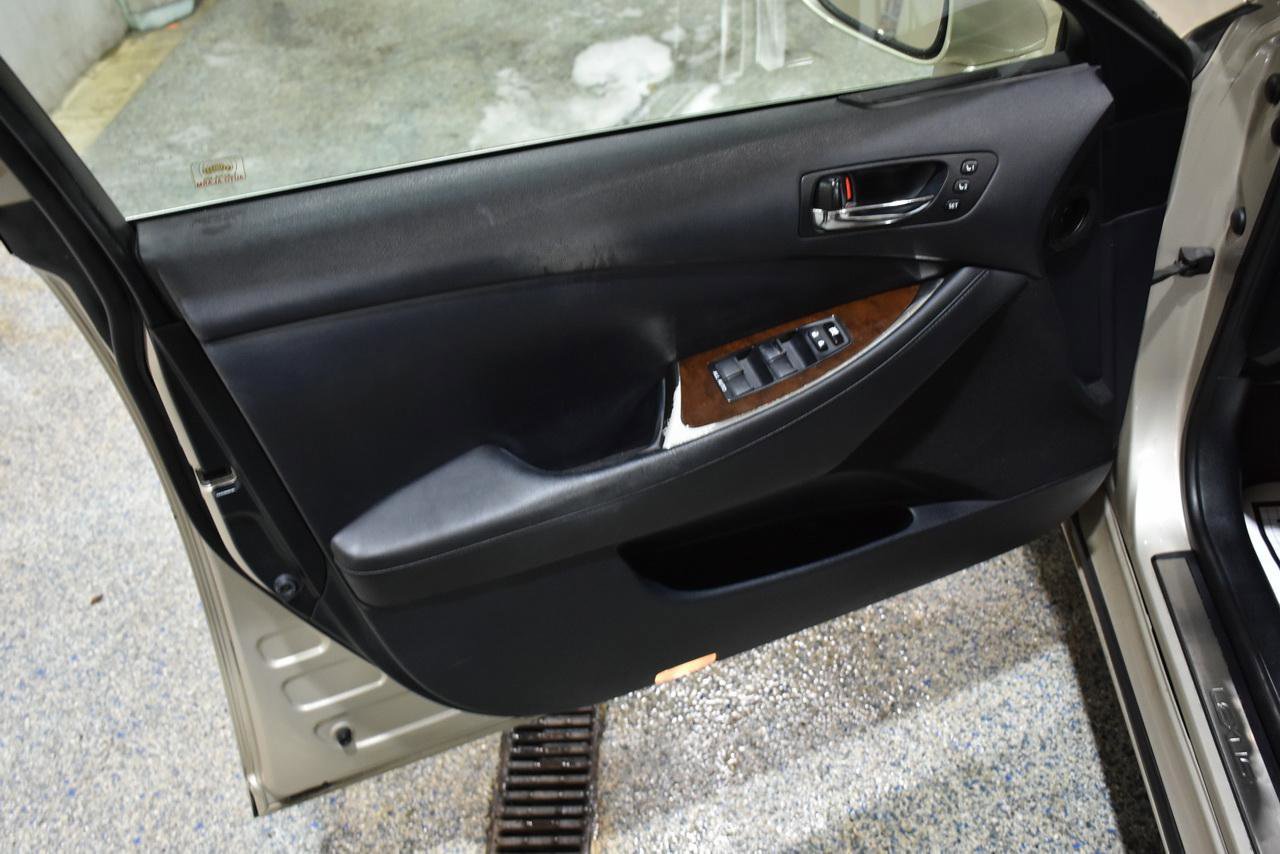 Used 2010 Lexus ES 350 FWD image 9