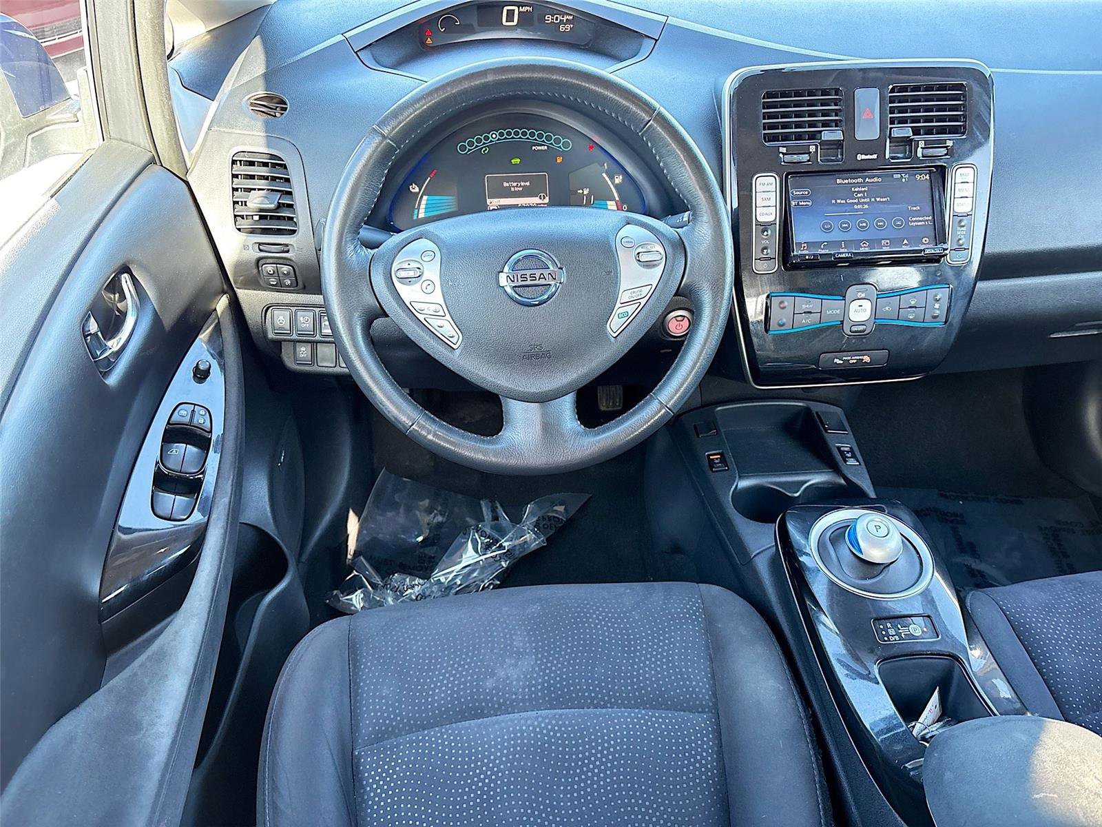 Used 2016 Nissan Leaf SV w/ Premium Package image 23