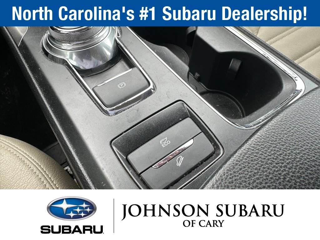 Used 2019 Ford Fusion SE FWD image 12