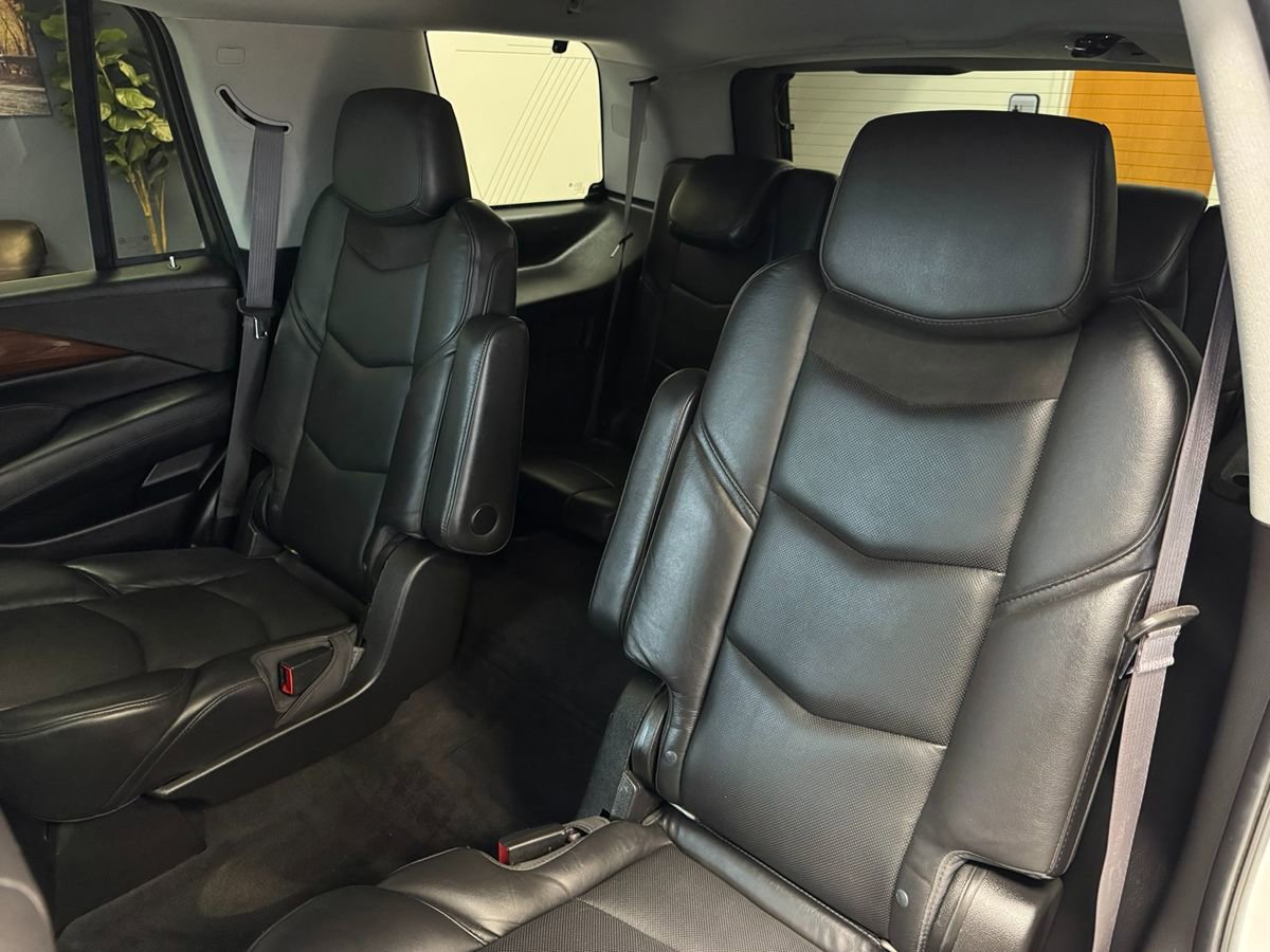 Used 2017 Cadillac Escalade Premium Luxury AWD/4WD image 42