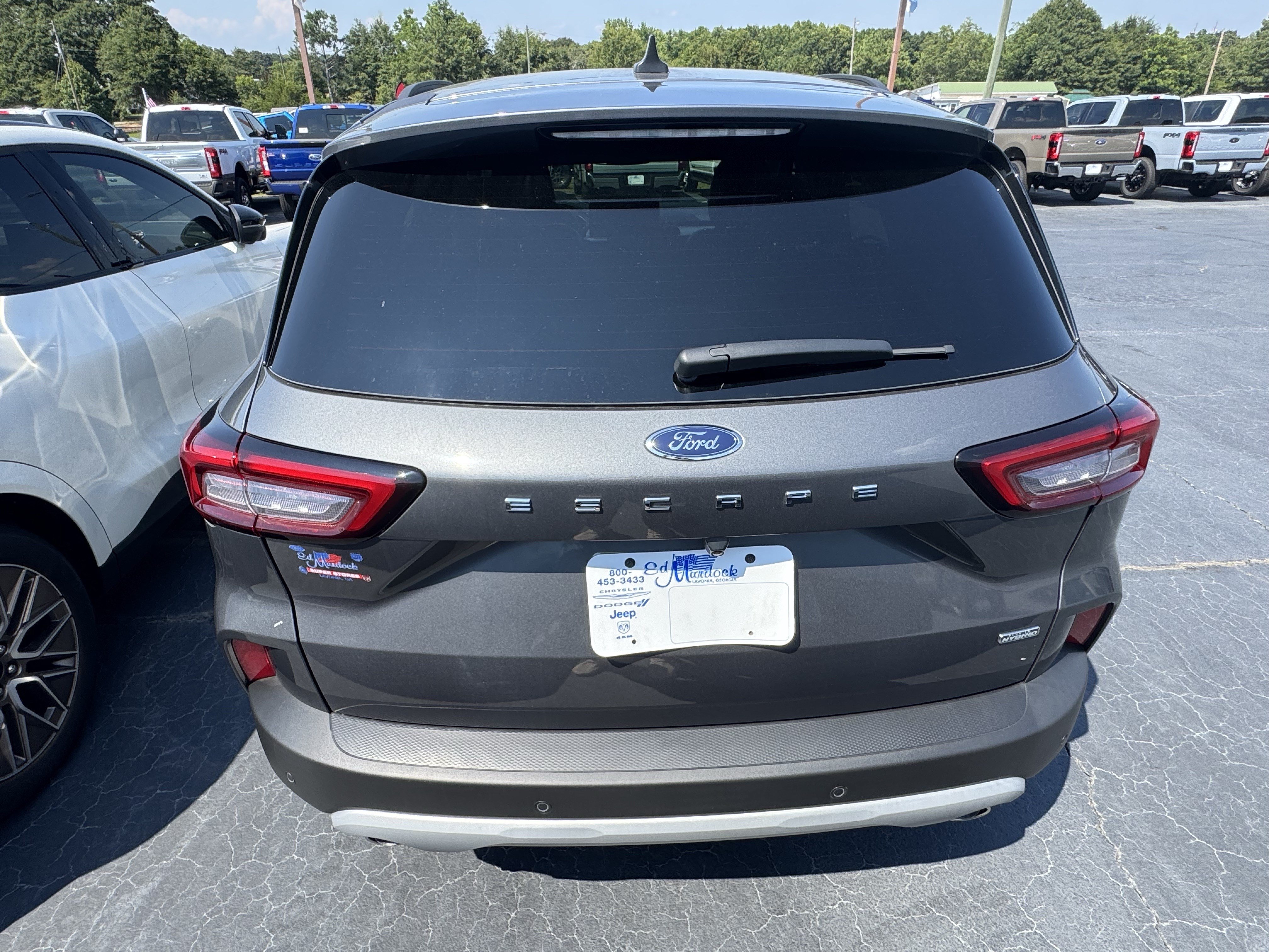 Used 2025 Ford Escape SE w/ PHEV Premium Package FWD image 5
