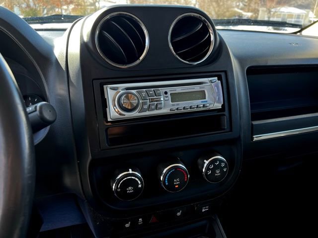 Used 2015 Jeep Patriot Latitude image 36