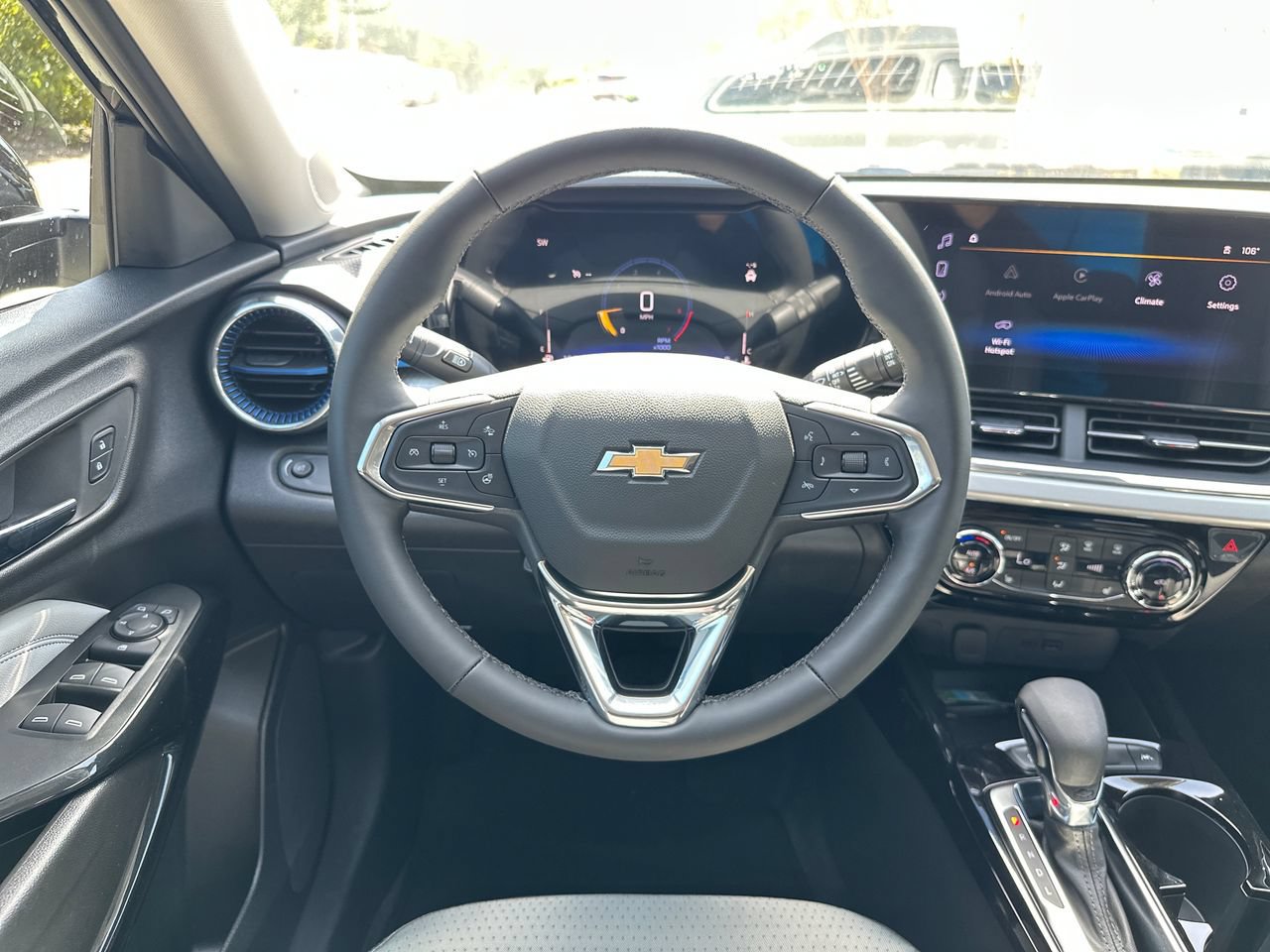 New 2026 Chevrolet Trax RS w/ Sunroof Package FWD image 14