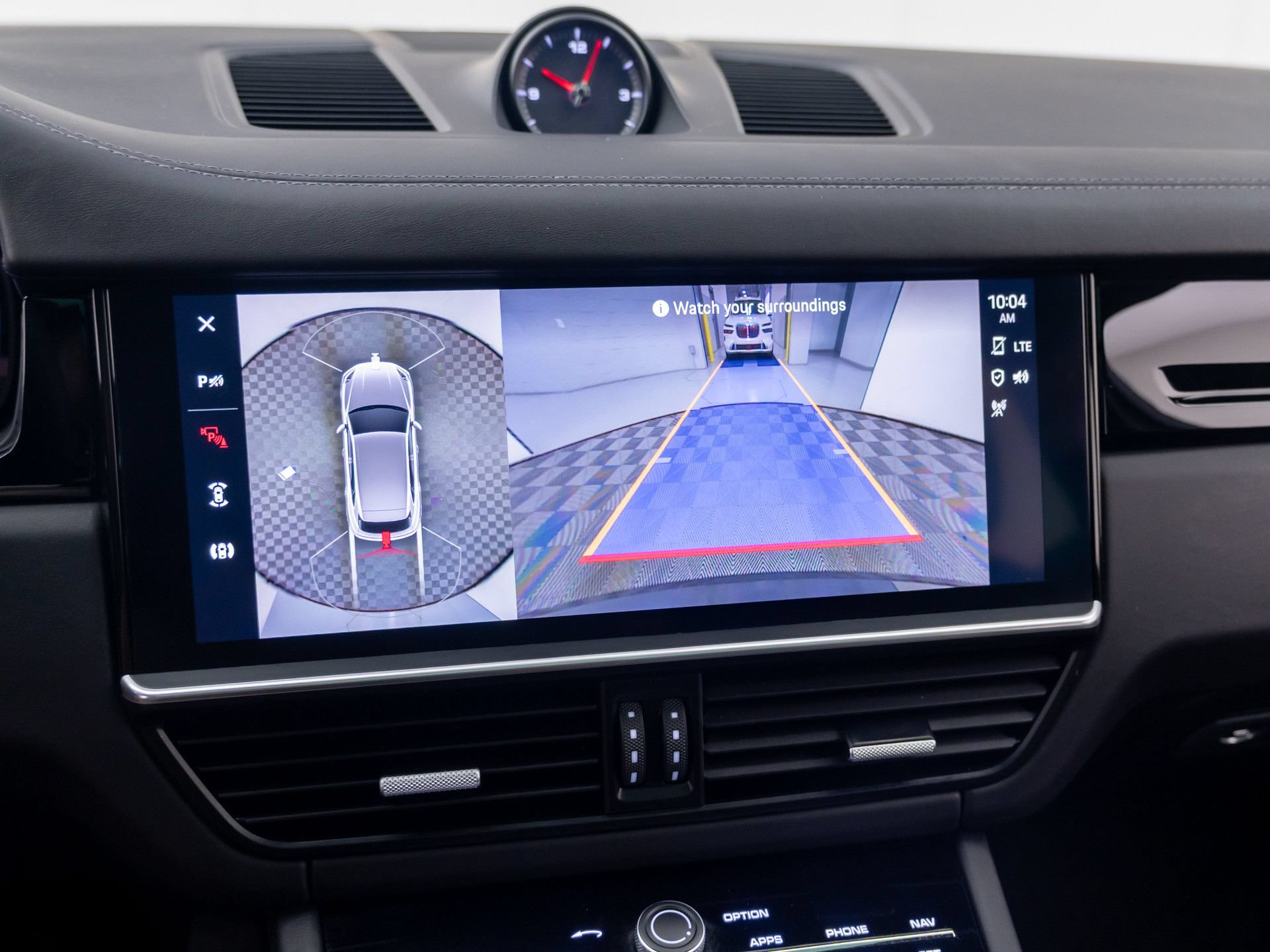 Certified 2023 Porsche Cayenne AWD/4WD image 24