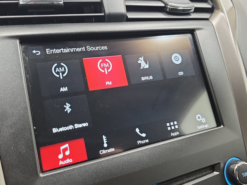 Used 2017 Ford Fusion SE w/ Fusion SE Technology Package FWD image 21