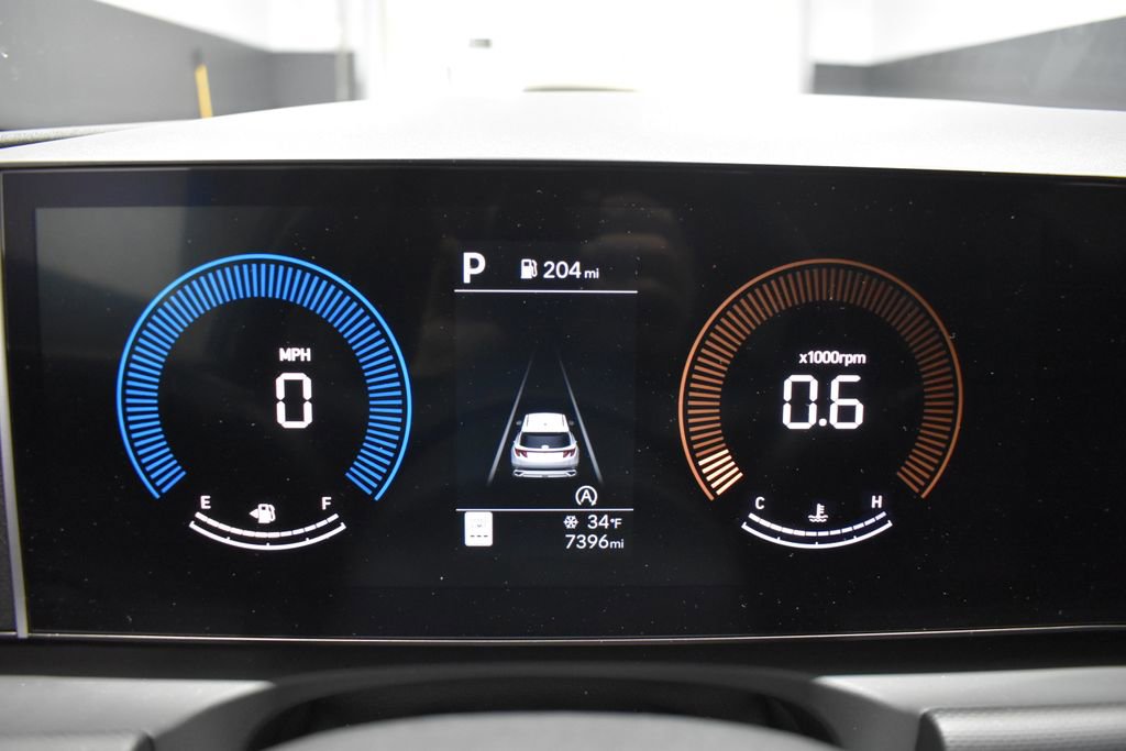 Used 2025 Hyundai Tucson SE image 25