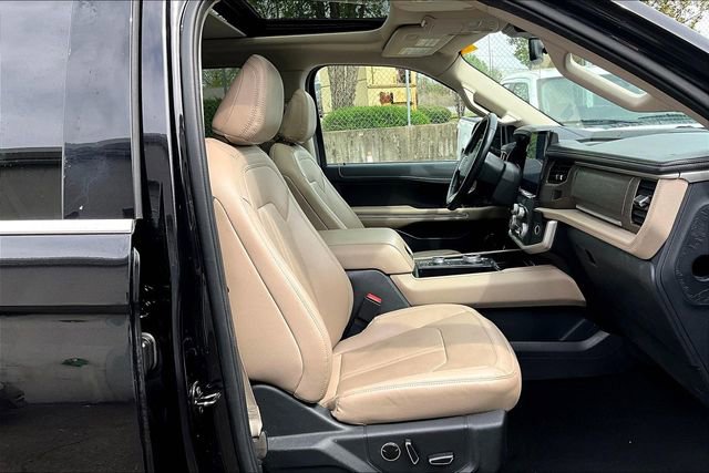 Used 2024 Ford Expedition Limited AWD/4WD image 28