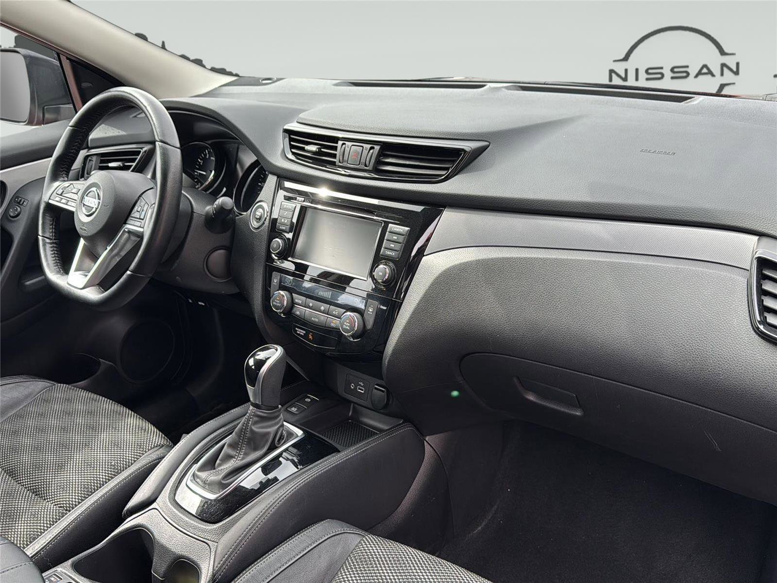Used 2020 Nissan Rogue Sport SV w/ Technology Package image 34