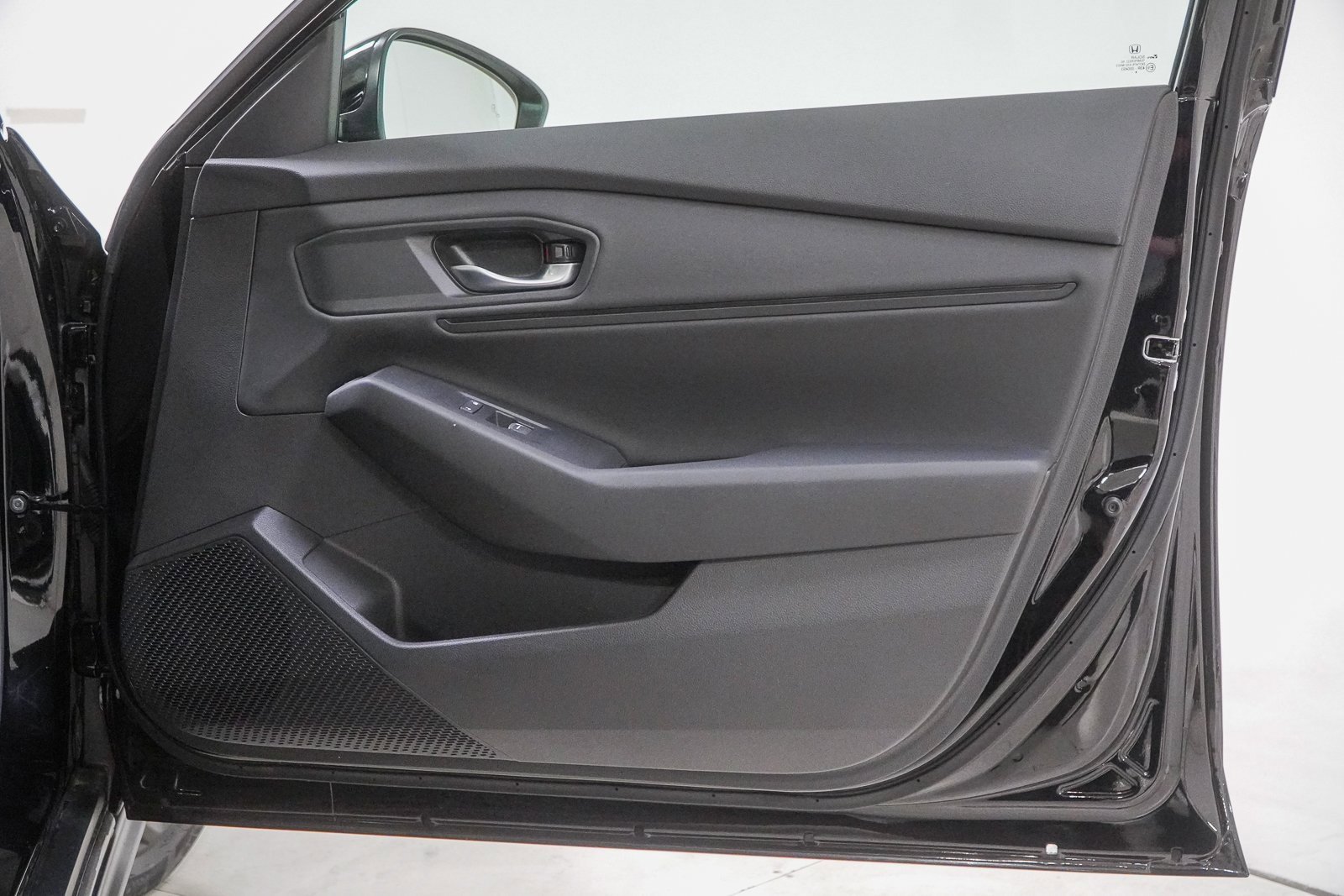 Certified 2025 Honda Accord SE image 33