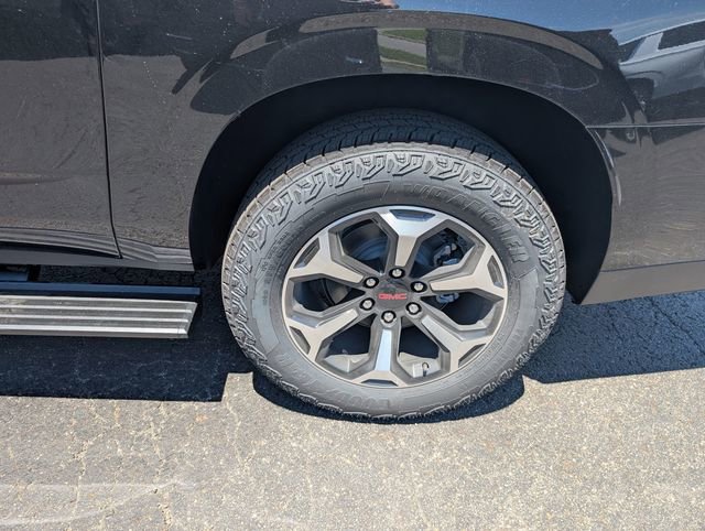 New 2026 GMC Yukon XL AT4 w/ AT4 Premium Plus Package AWD/4WD image 24