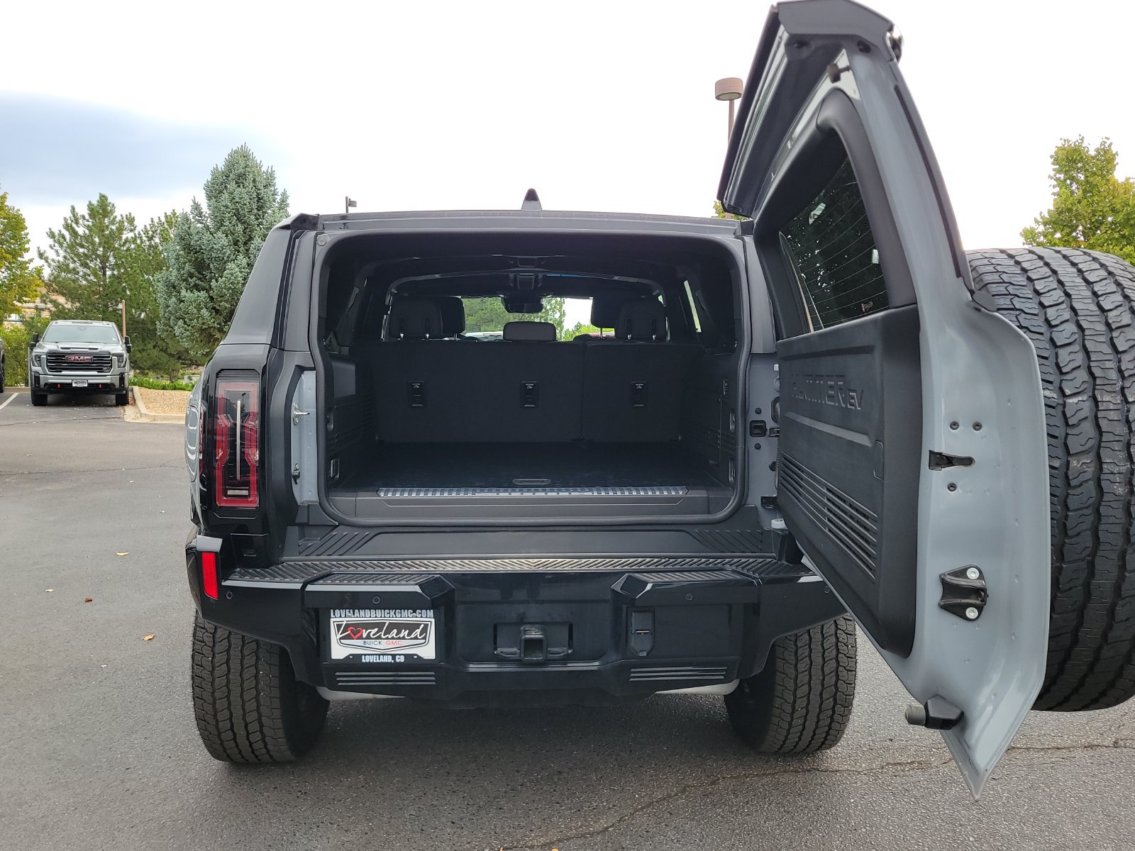 Used 2024 GMC Hummer EV 2X AWD/4WD image 14