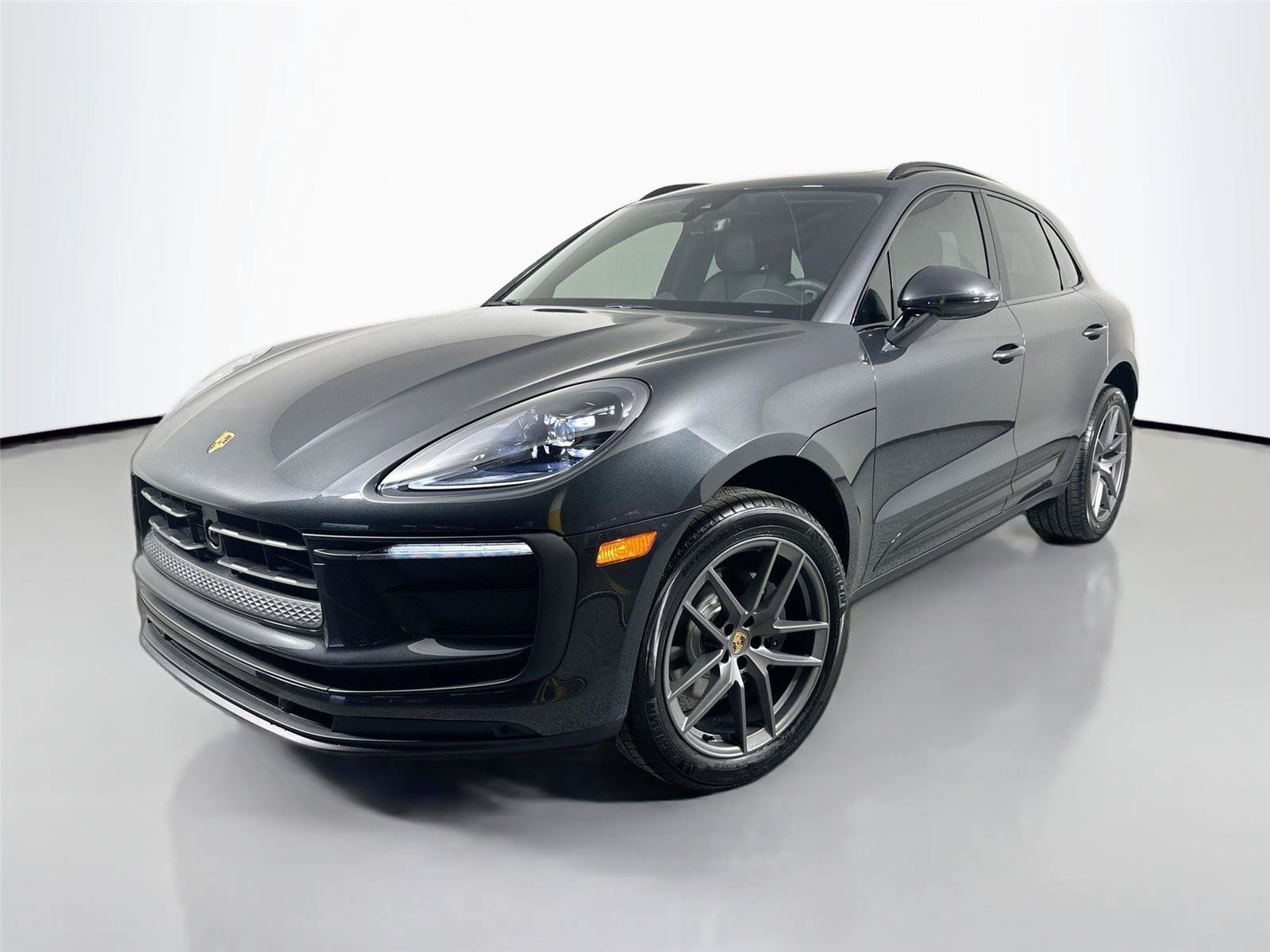 Certified 2026 Porsche Macan Turbo AWD/4WD image 1